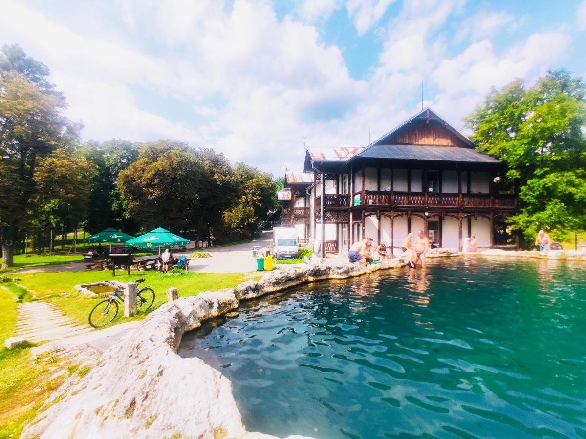 Penzion Bach Vyšné Ružbachy Buitenkant foto
